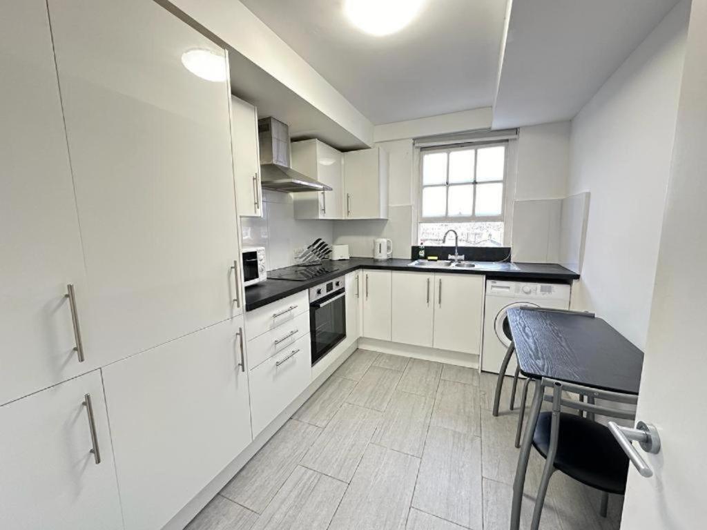Cozzy Hyde Park On Edgware Road * Londra